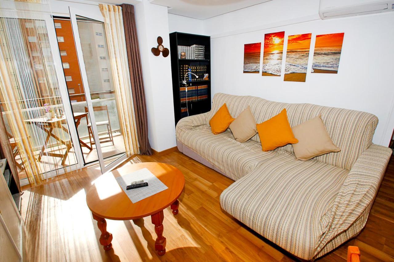 Turina Apartment -Ac Near Beach Alicante Exteriör bild